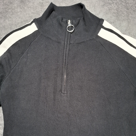 Moth Anthropologie Women's Medium Black Long Sleeves Sweater 1/4 Zip Mock Neck - Picture 3 of 10